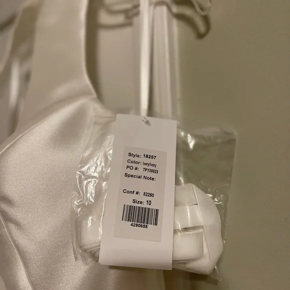 Brand New Christina Wu Wedding Dress